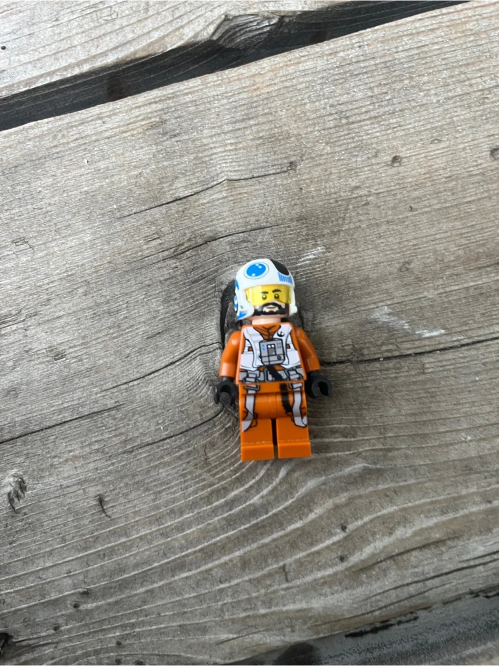 8 Lego mini figure